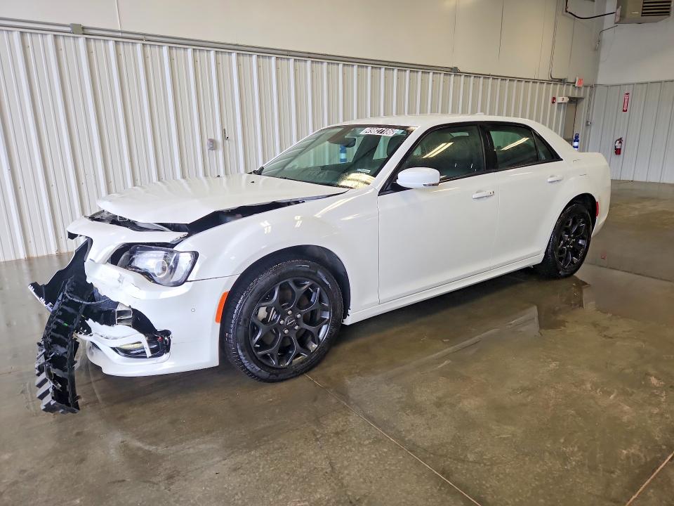 49827186 :رقم المزاد ، 2C3CCASG1PH620760 vin ، 2023 Chrysler 300 مزاد بيع
