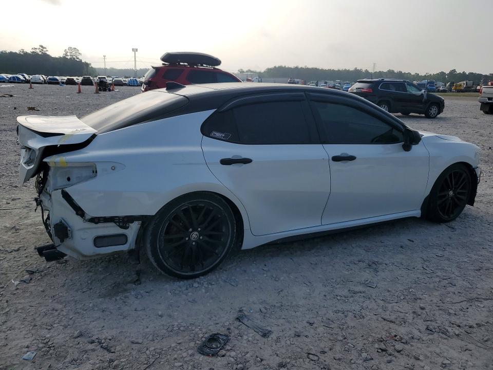 51305156 :رقم المزاد ، 4T1KZ1AK3MU047537 vin ، 2021 Toyota Camry مزاد بيع