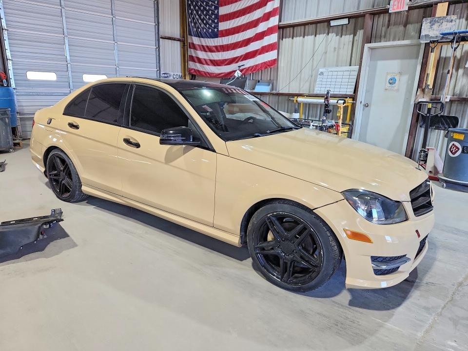 Продажа на аукционе авто 2013 Mercedes-benz C, vin: WDDGF4HB1DR293392, номер лота: 49324216