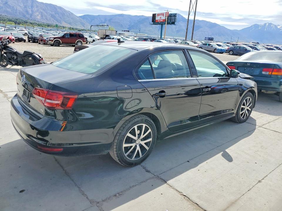 2017 Volkswagen Jetta მანქანა იყიდება აუქციონზე, vin: 3VWB67AJXHM398136, აუქციონის ნომერი: 50093506