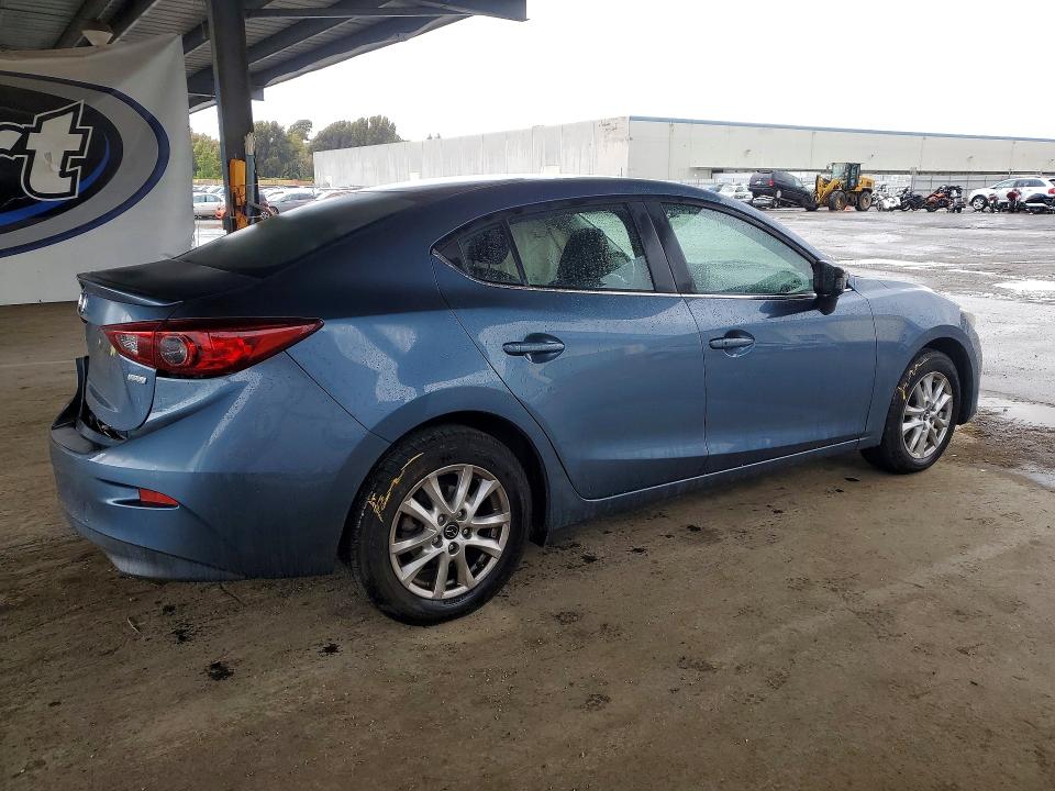 50614166 :رقم المزاد ، 3MZBM1V76FM126827 vin ، 2015 Mazda 3 مزاد بيع
