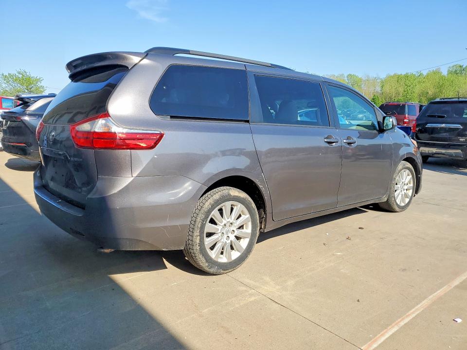 48923046 :رقم المزاد ، 5TDJK3DC5GS143876 vin ، 2016 Toyota Sienna مزاد بيع