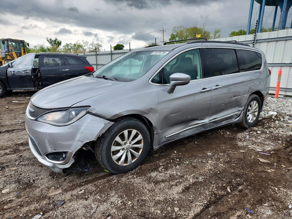 Продажа на аукционе авто 2017 Chrysler Pacifica, vin: 2C4RC1BG8HR540227, номер лота: 51876736