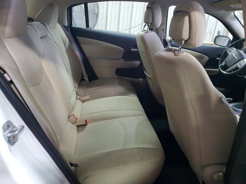 49479846 :رقم المزاد ، 1C3CCBBB5CN172664 vin ، 2012 Chrysler 200 مزاد بيع