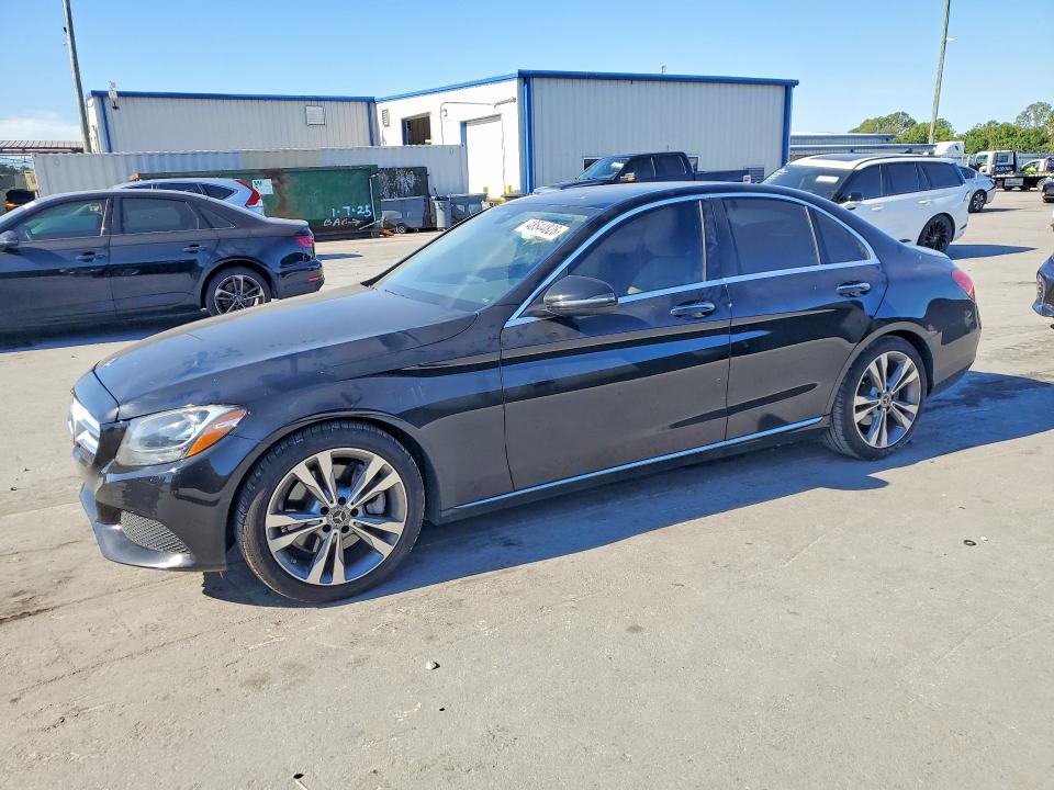 48544826 :رقم المزاد ، 55SWF4JB4HU231379 vin ، 2017 Mercedes-benz C مزاد بيع