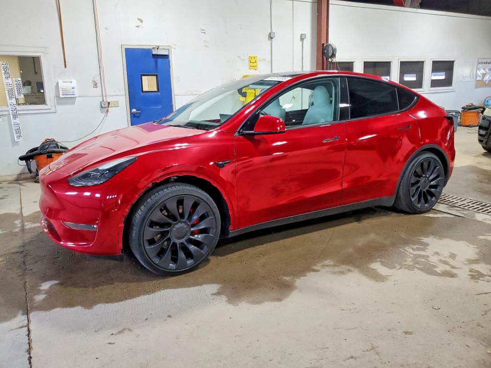 Auction sale of the 2022 Tesla Model Y, vin: 7SAYGDEF3NF486382, lot number: 51811376