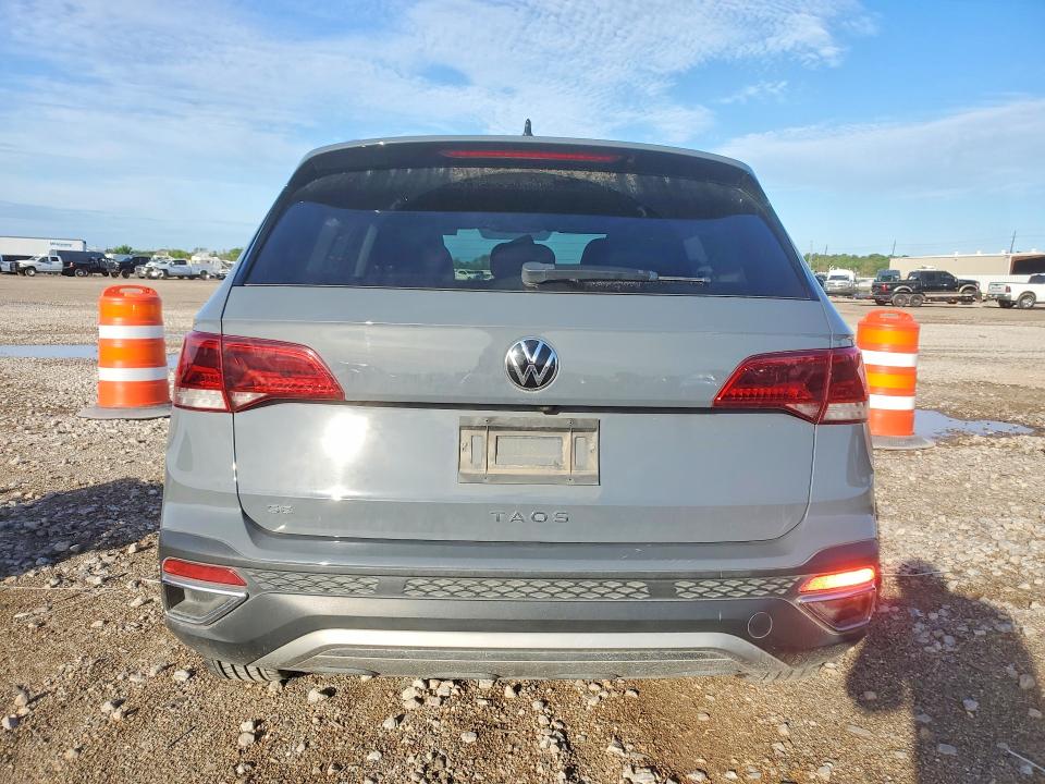 48798336 :رقم المزاد ، 3VVTX7B23NM064717 vin ، 2022 Volkswagen Taos مزاد بيع