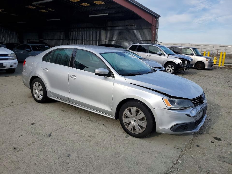49873556 :رقم المزاد ، 3VWDP7AJ7DM279993 vin ، 2013 Volkswagen Jetta مزاد بيع