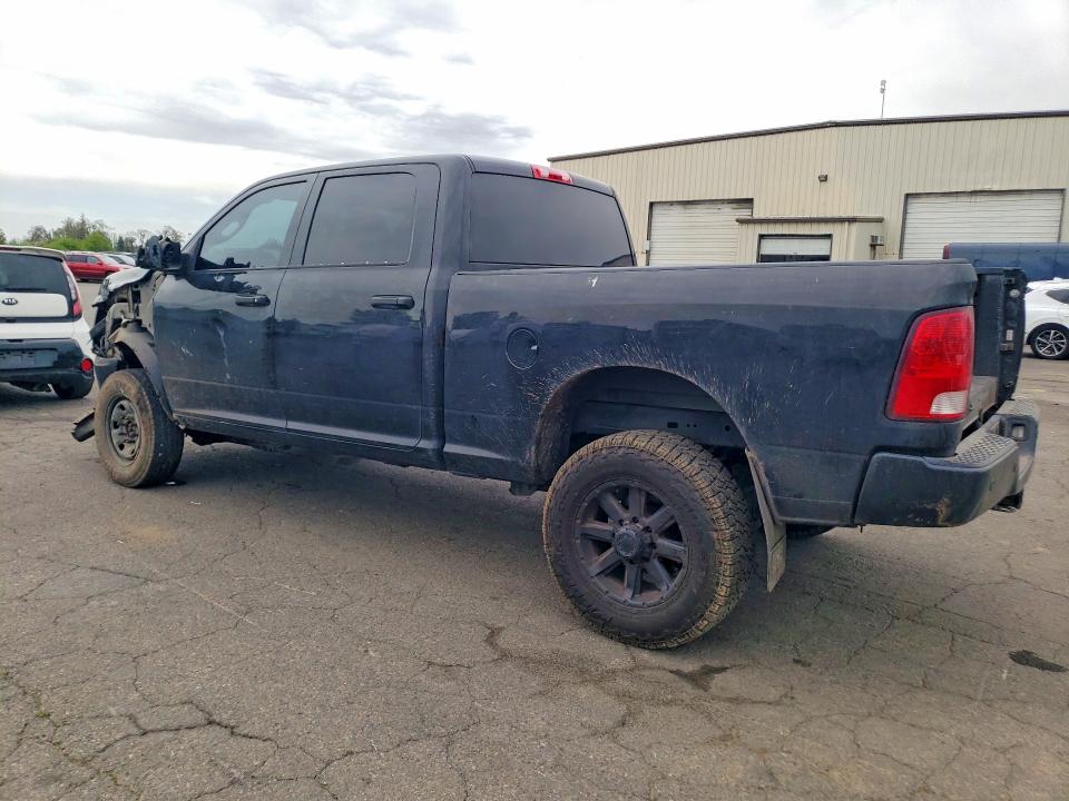 75798055 :رقم المزاد ، 3C6UR5CL8HG569123 vin ، 2017 Ram 2500 مزاد بيع
