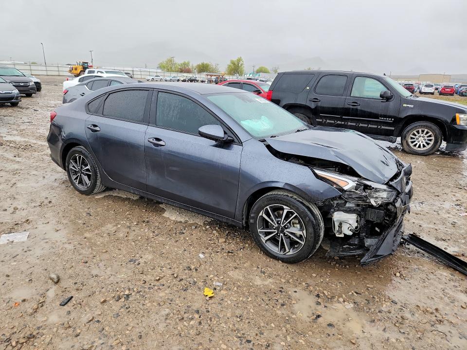 46152816 :رقم المزاد ، 3KPF24ADXNE482889 vin ، 2022 Kia Forte مزاد بيع