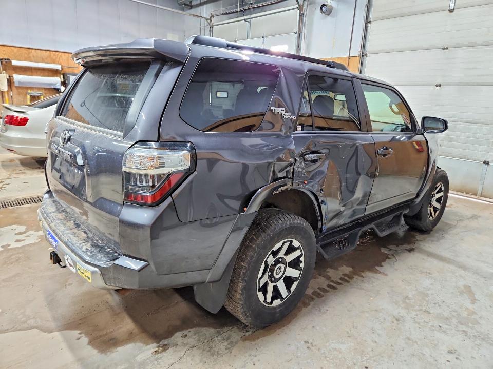 48811456 :رقم المزاد ، JTERU5JR3P6117046 vin ، 2023 Toyota 4runner مزاد بيع