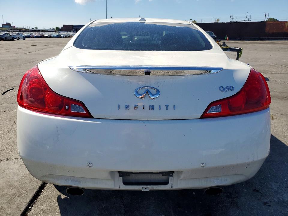 2015 Infiniti Q60 Coupe მანქანა იყიდება აუქციონზე, vin: JN1CV6EK0FM870654, აუქციონის ნომერი: 48174146