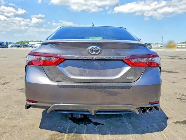 Продаж на аукціоні авто 2021 Toyota Camry, vin: 4T1T11AK8MU577689, номер лоту: 49769776