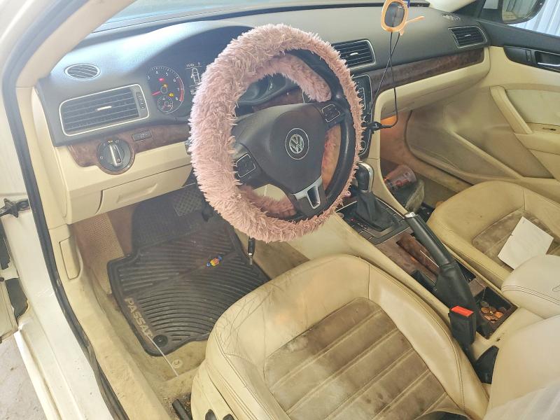 49362526 :رقم المزاد ، 1VWCM7A39CC012313 vin ، 2012 Volkswagen Passat مزاد بيع