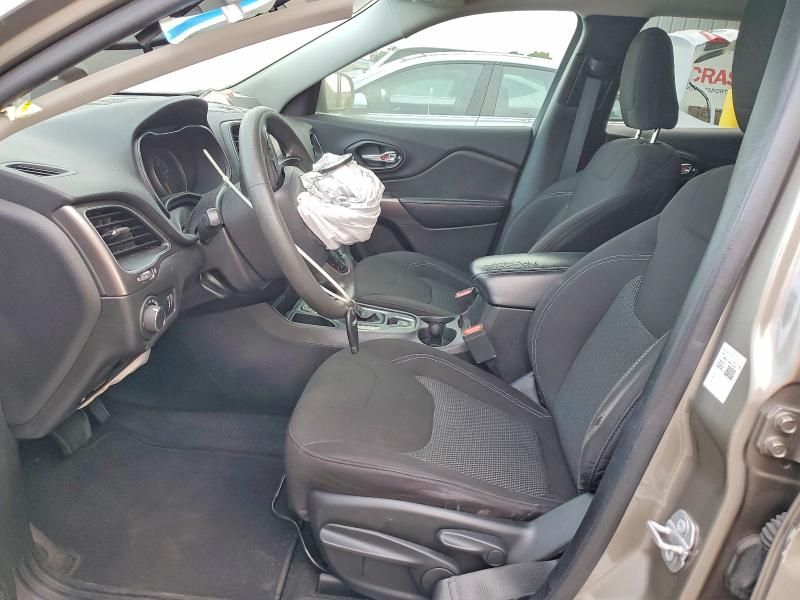 51035586 :رقم المزاد ، 1C4PJLCB6LD624344 vin ، 2020 Jeep Cherokee مزاد بيع