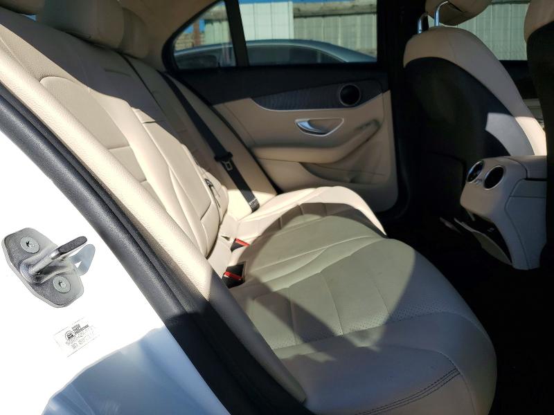 48294466 :رقم المزاد ، 55SWF4JB1JU272963 vin ، 2018 Mercedes-benz C مزاد بيع
