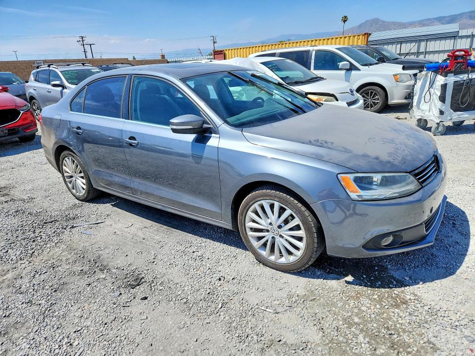 50814426 :رقم المزاد ، 3VWLL7AJ1DM405286 vin ، 2013 Volkswagen Jetta مزاد بيع