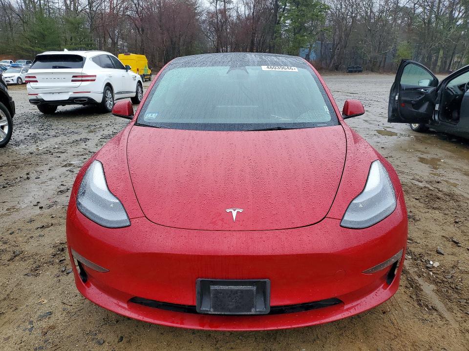 48039646 :رقم المزاد ، 5YJ3E1EB7NF318642 vin ، 2022 Tesla Model 3 مزاد بيع