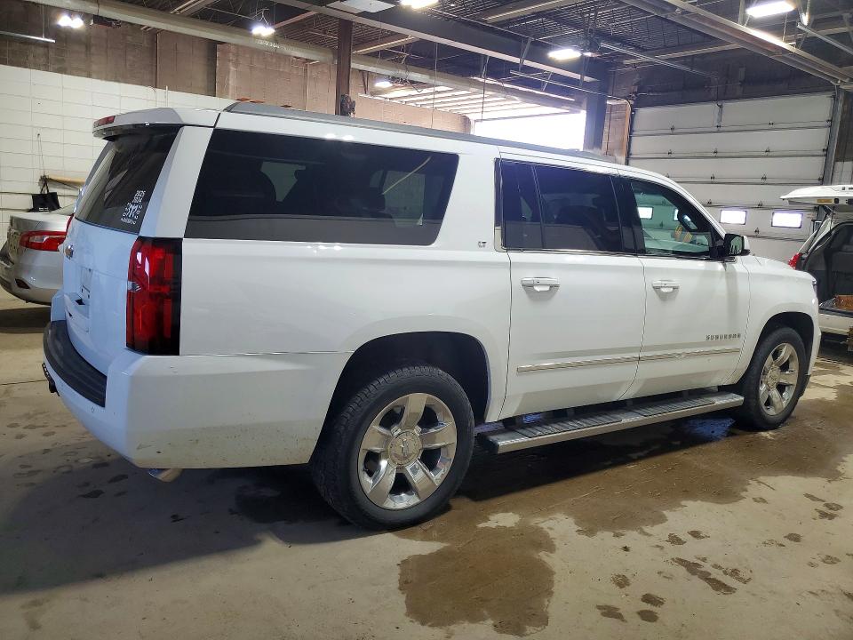 Продажа на аукционе авто 2016 Chevrolet Suburban, vin: 1GNSKHKC7GR456597, номер лота: 51242296