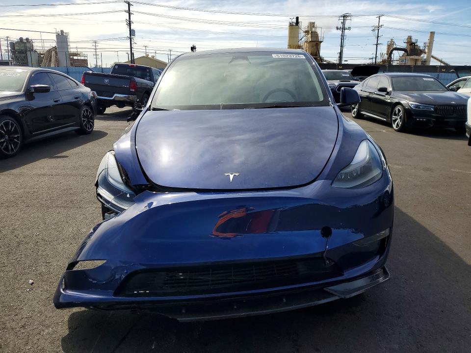 Продажа на аукционе авто 2024 Tesla Model Y, vin: 7SAYGAEE9RF105579, номер лота: 51023726
