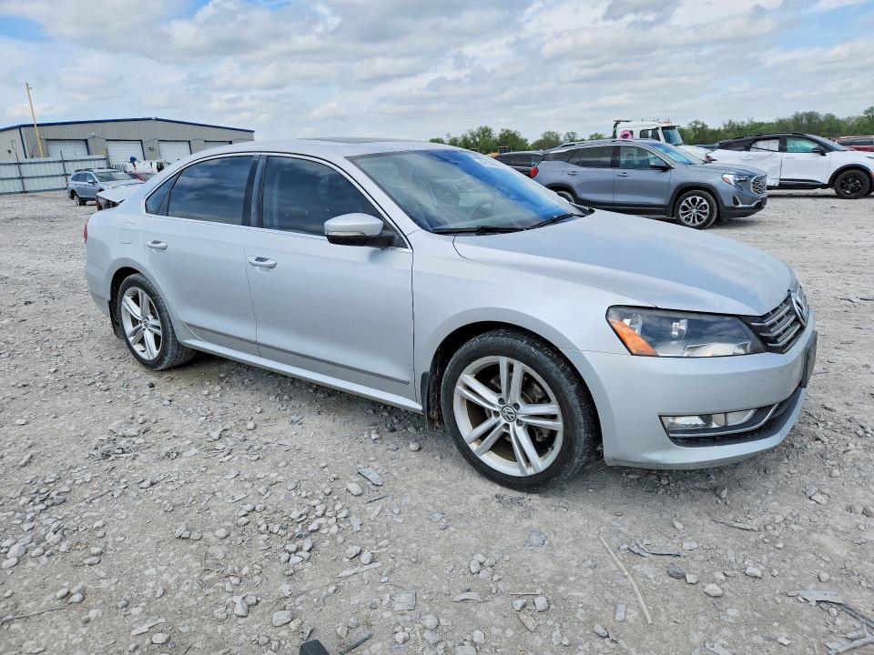 49438826 :رقم المزاد ، 1VWCN7A38EC034643 vin ، 2014 Volkswagen Passat مزاد بيع