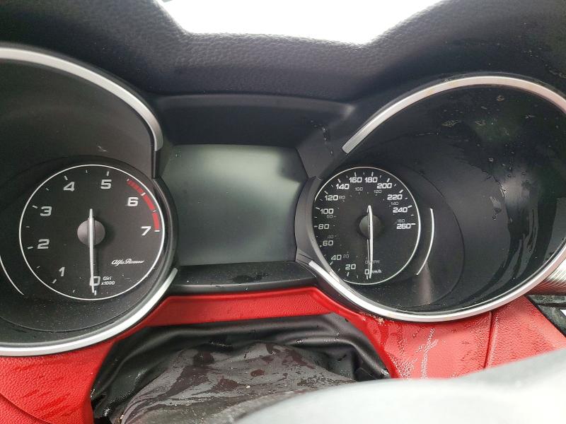 50119736 :رقم المزاد ، ZASPAKBN0M7D18043 vin ، 2021 Alfa Romeo Stelvio مزاد بيع