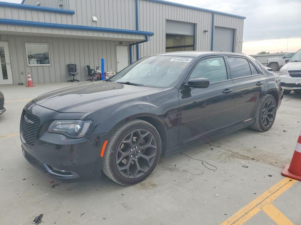 Продаж на аукціоні авто 2017 Chrysler 300, vin: 2C3CCABG0HH630844, номер лоту: 51445236