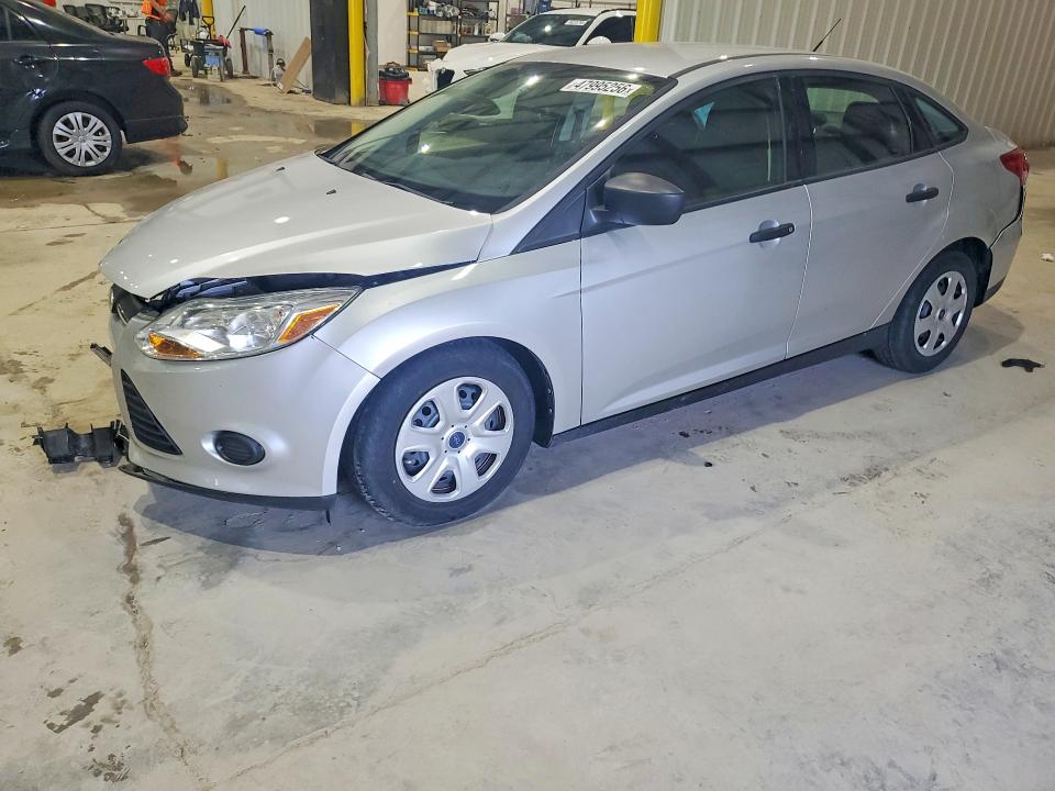 2015 Ford Focus მანქანა იყიდება აუქციონზე, vin: 1FADP3E27FL323161, აუქციონის ნომერი: 47995256