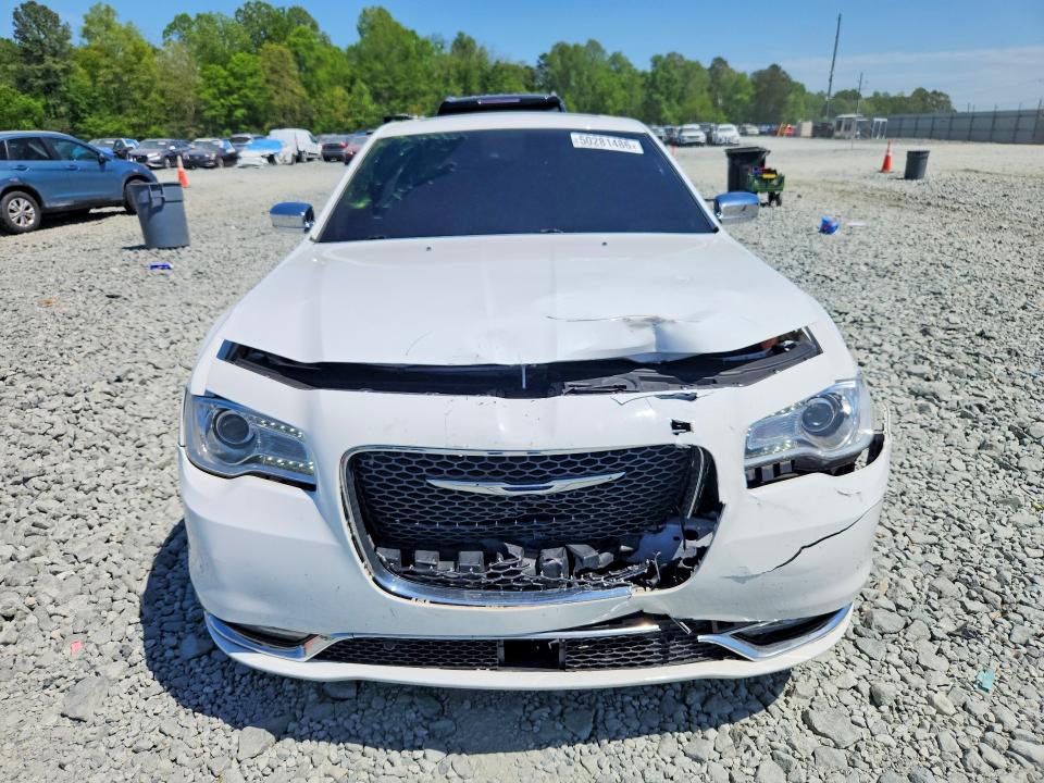50281486 :رقم المزاد ، 2C3CCAEG4HH570000 vin ، 2017 Chrysler 300c مزاد بيع