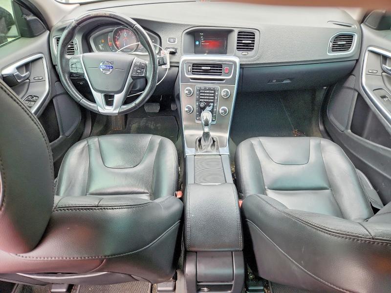 2016 Volvo S60 მანქანა იყიდება აუქციონზე, vin: YV126MFK3G2402420, აუქციონის ნომერი: 49160146