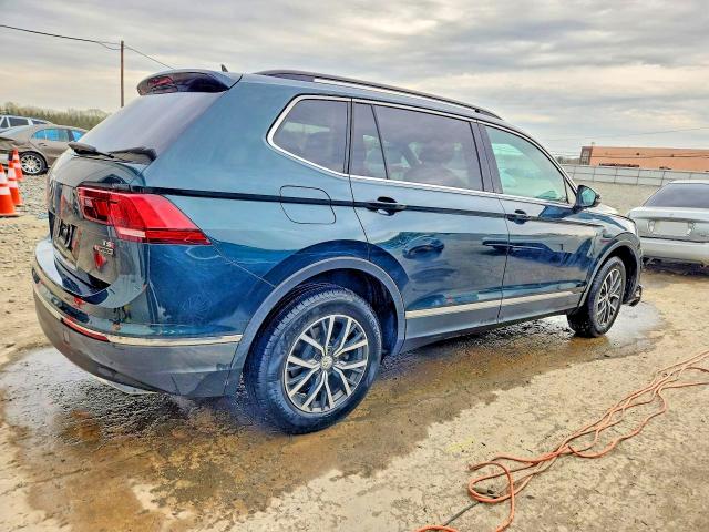 Продаж на аукціоні авто 2018 Volkswagen Tiguan, vin: 3VV2B7AX7JM200767, номер лоту: 49771056