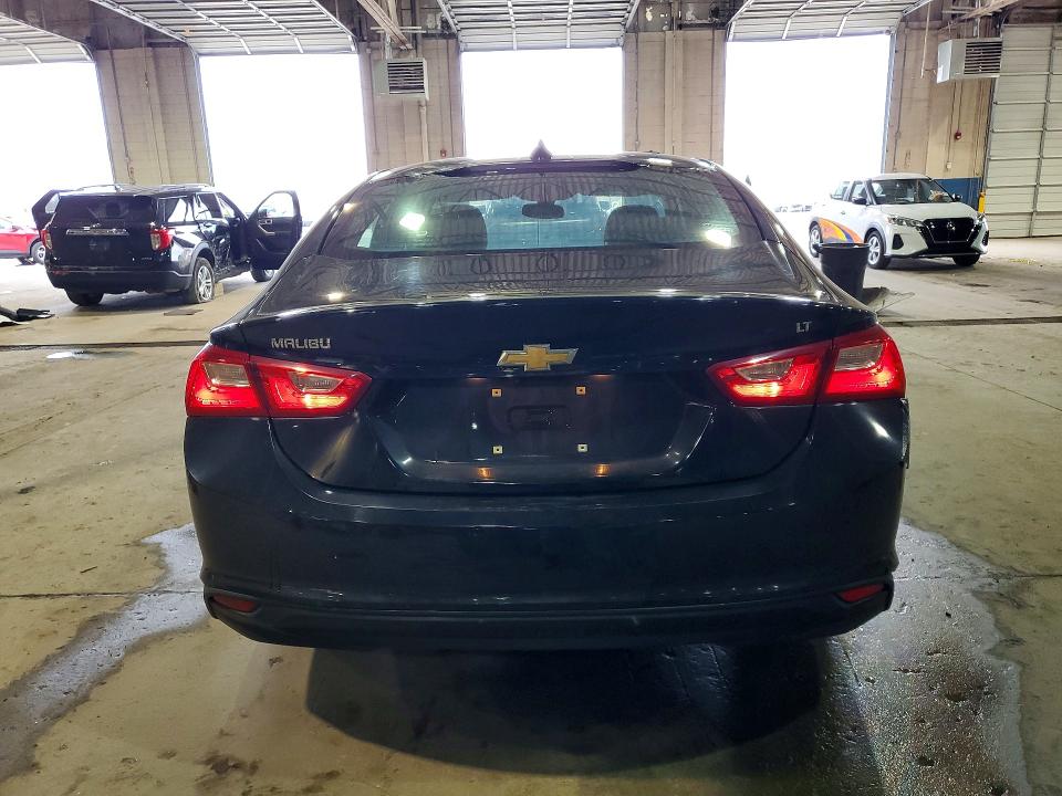 Продаж на аукціоні авто 2018 Chevrolet Malibu, vin: 1G1ZD5ST2JF126237, номер лоту: 49071766