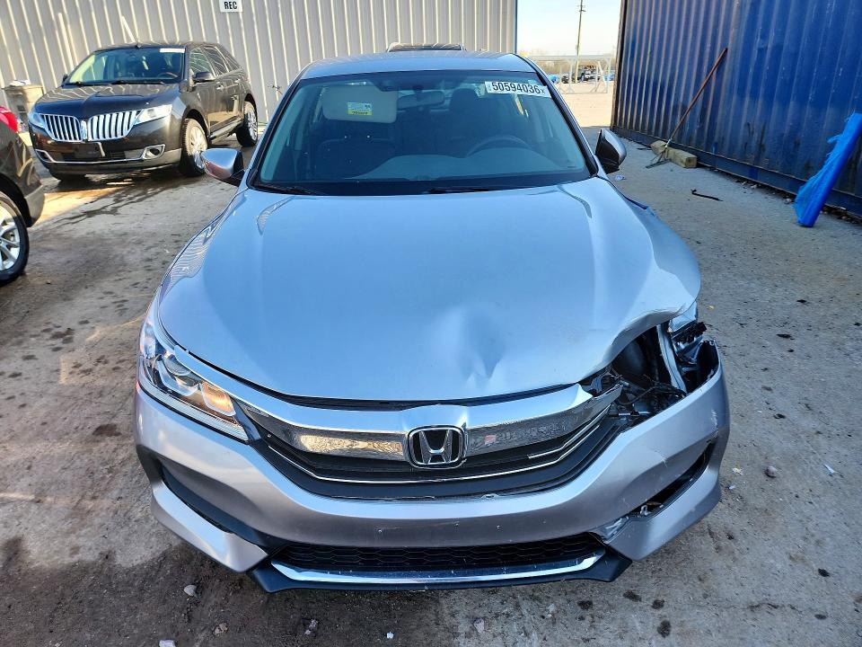 50594036 :رقم المزاد ، 1HGCR2F38HA015563 vin ، 2017 Honda Accord مزاد بيع