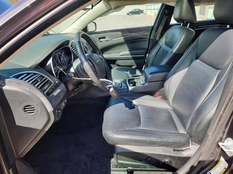 49042766 :رقم المزاد ، 2C3CCARG6JH324954 vin ، 2018 Chrysler 300 مزاد بيع