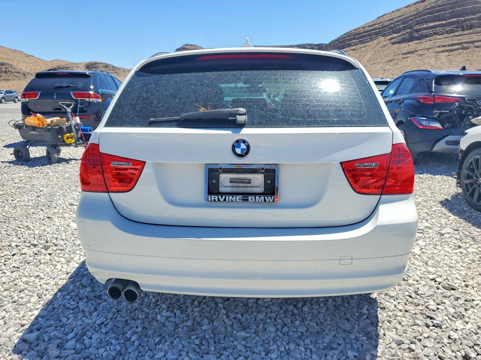 51044996 :رقم المزاد ، WBAUT9C59BA191531 vin ، 2011 Bmw 328 مزاد بيع