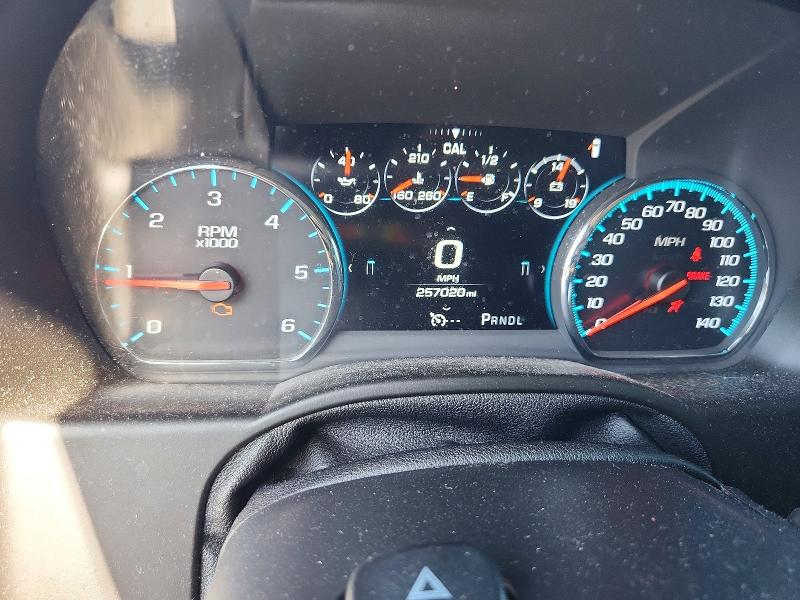 50261716 :رقم المزاد ، 1GNSKHKC4HR272218 vin ، 2017 Chevrolet Suburban مزاد بيع