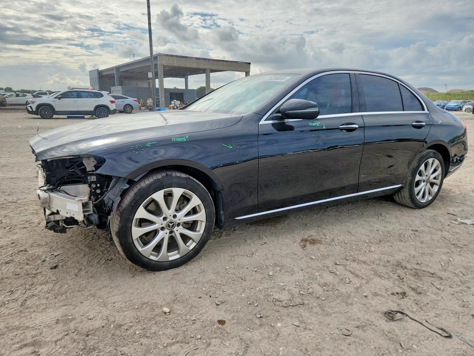 Auction sale of the 2018 Mercedes-benz E, vin: WDDZF4JB7JA372272, lot number: 51026856