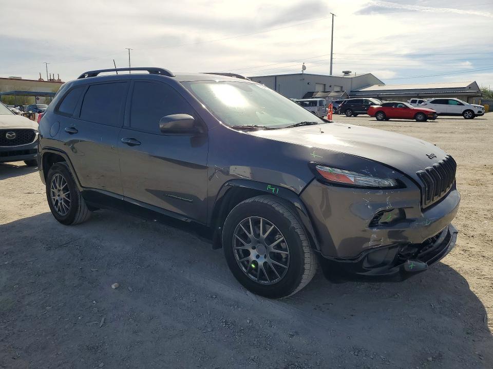 49481706 :رقم المزاد ، 1C4PJMCX1JD588710 vin ، 2018 Jeep Cherokee مزاد بيع