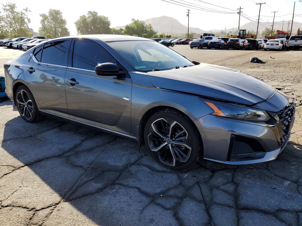 48746986 :رقم المزاد ، 1N4BL4CV8PN342152 vin ، 2023 Nissan Altima مزاد بيع