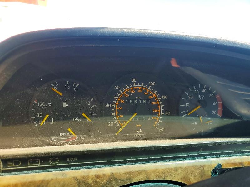 51819236 :رقم المزاد ، WDBCA43A6CB001733 vin ، 1982 Mercedes-benz 380 مزاد بيع