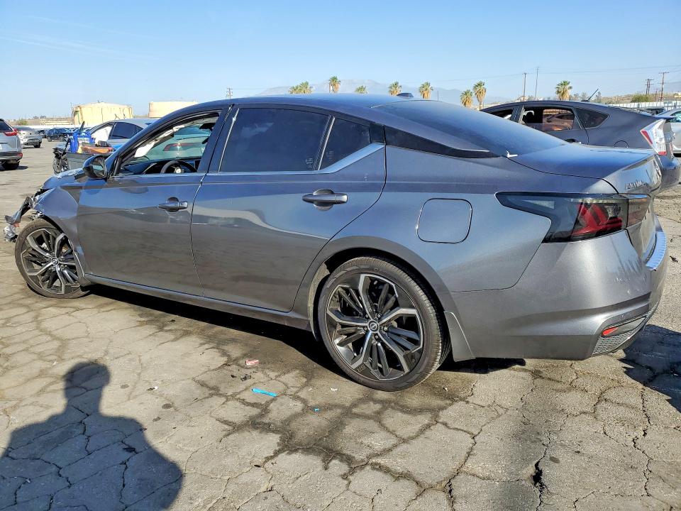48746986 :رقم المزاد ، 1N4BL4CV8PN342152 vin ، 2023 Nissan Altima مزاد بيع