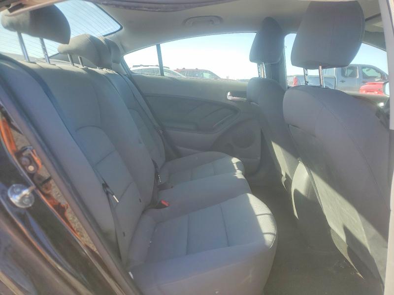 50178186 :رقم المزاد ، 3KPFK4A73JE276883 vin ، 2018 Kia Forte مزاد بيع