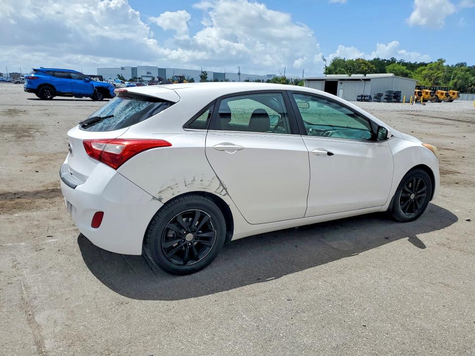 Продажа на аукционе авто 2014 Hyundai Elantra Gt, vin: KMHD35LH5EU225565, номер лота: 48855466