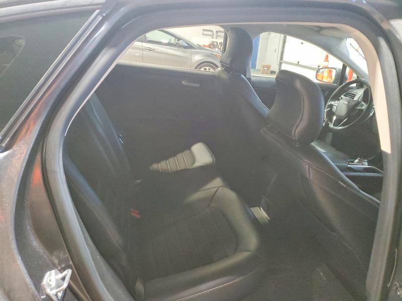 50349186 :رقم المزاد ، 3FA6P0T99JR215772 vin ، 2018 Ford Fusion مزاد بيع