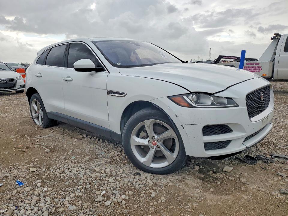 49511776 :رقم المزاد ، SADCJ2FXXLA630766 vin ، 2020 Jaguar F-pace مزاد بيع