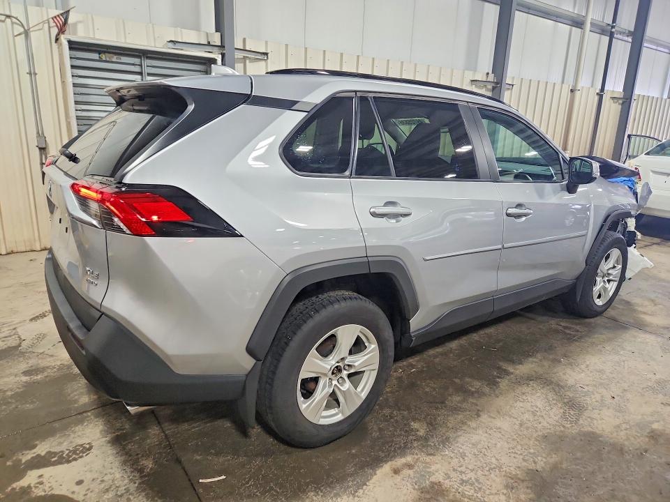 Продажа на аукционе авто 2021 Toyota Rav4, vin: 2T3P1RFV7MC193138, номер лота: 49725536