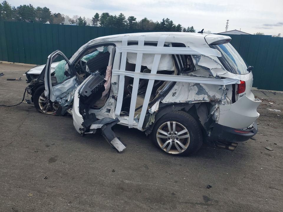 50491686 :رقم المزاد ، WVGAV7AX3CW579931 vin ، 2012 Volkswagen Tiguan مزاد بيع