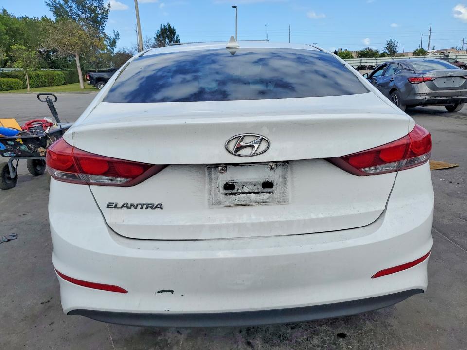 50566976 :رقم المزاد ، 5NPD84LF7JH359819 vin ، 2018 Hyundai Elantra مزاد بيع