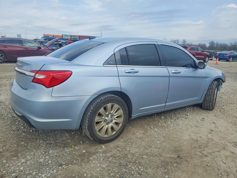48233836 :رقم المزاد ، 1C3CCBAB7DN641840 vin ، 2013 Chrysler 200 مزاد بيع
