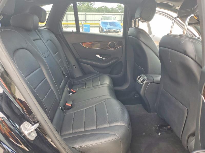 51945636 :رقم المزاد ، WDC0G4JB5JV024926 vin ، 2018 Mercedes-benz Glc مزاد بيع